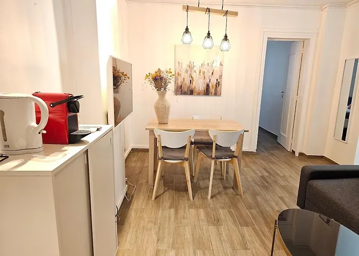 At Stlazarre Opera Haussman * パリ